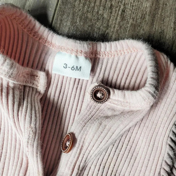 Mauve Baby Girl Ribbed Jumpsuit Romper Size 3-6 Months GUC - Picture 2 of 8